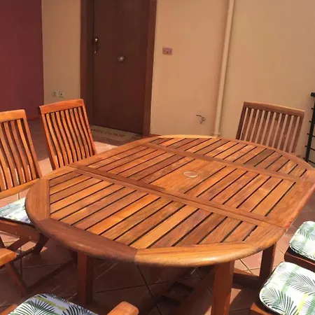 Small Near Athens Airport Apartment *