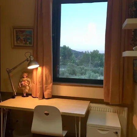 Small Near Athens Airport Apartment *